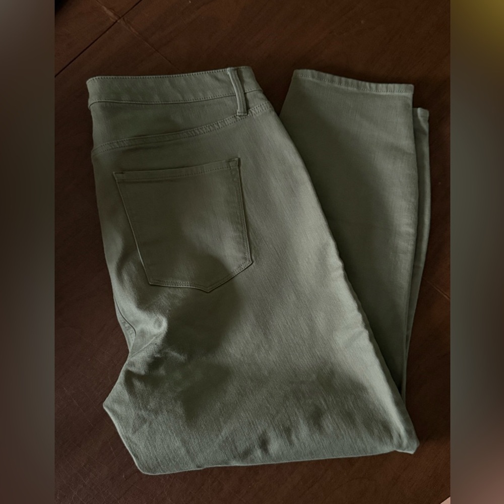 NWOT Talbots Olive/Khaki Green High-Waist Jegging Crop SZ 14; Never Worn